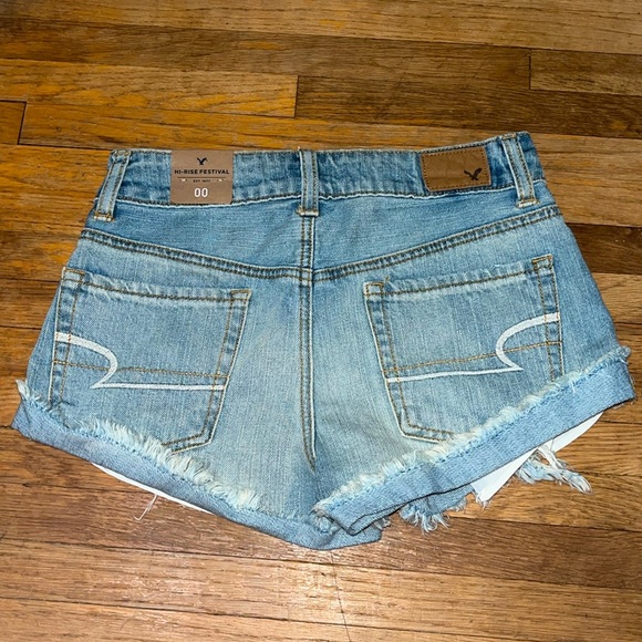American Eagle Outfitters Hi-Rise Feather Shorts - Picture 2 of 3
